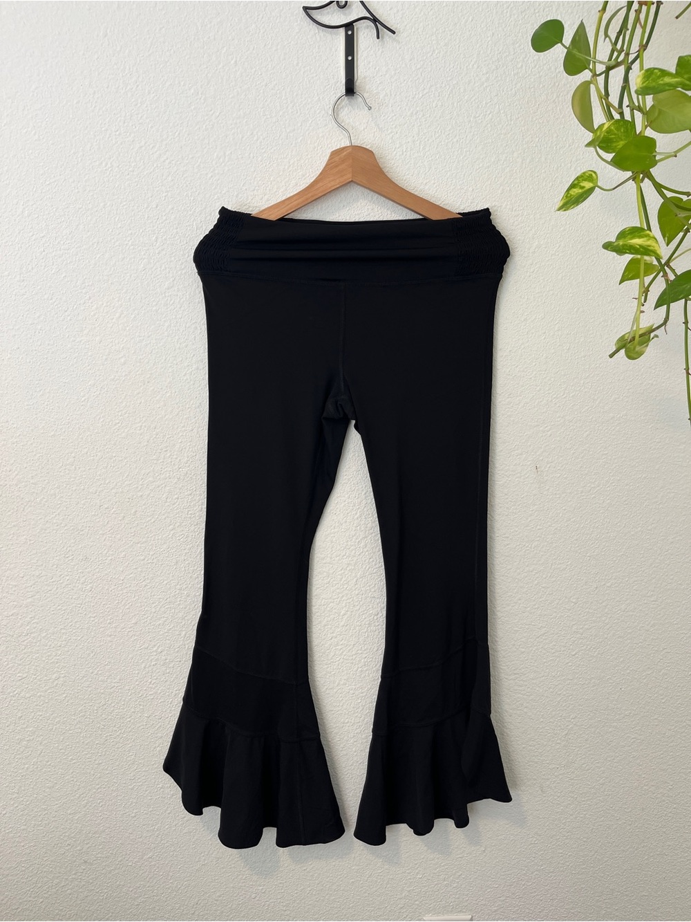 NWOT Free People Movement Starlight Flared Leggings sz M